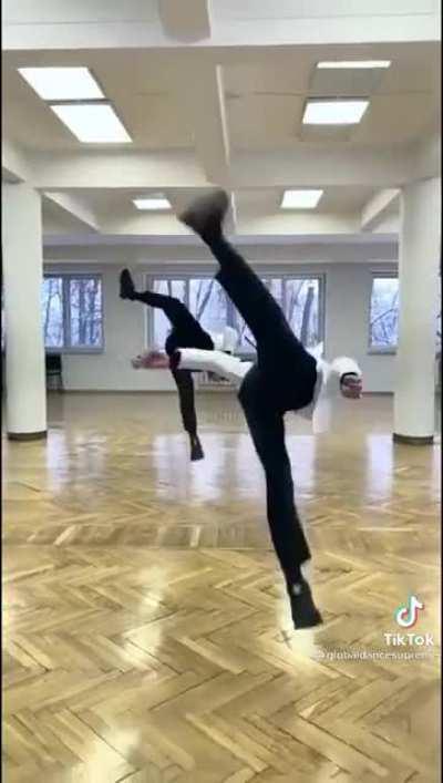 Staying synchronised while jumping