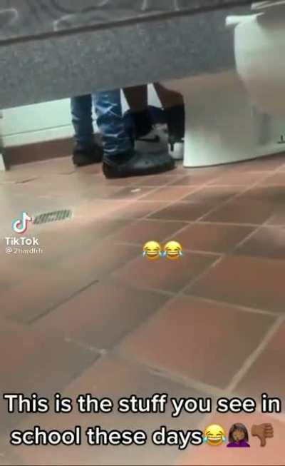 nigga fucking him with da crocs on sports mode…