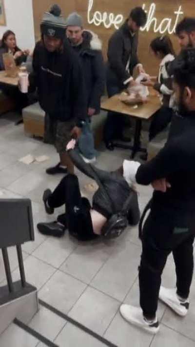 dundas square activities at popeys in downtown canada