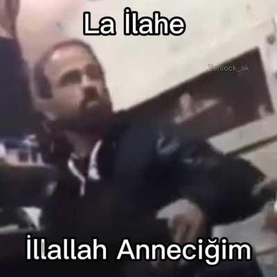 Ne güzel,evlatları koca koca adamlar olmuş.(Kek gününe özel ,video)