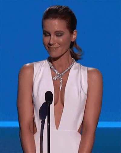 Kate Beckinsale = Milf