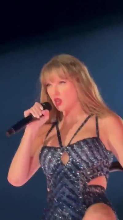 Her sexiest performance 