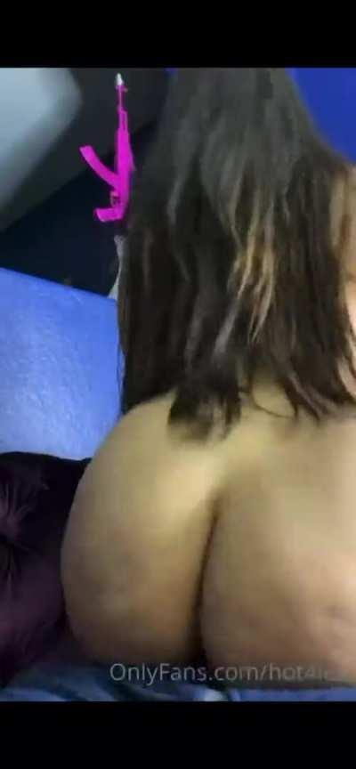 she’s so amazing at what she does 🥴💦