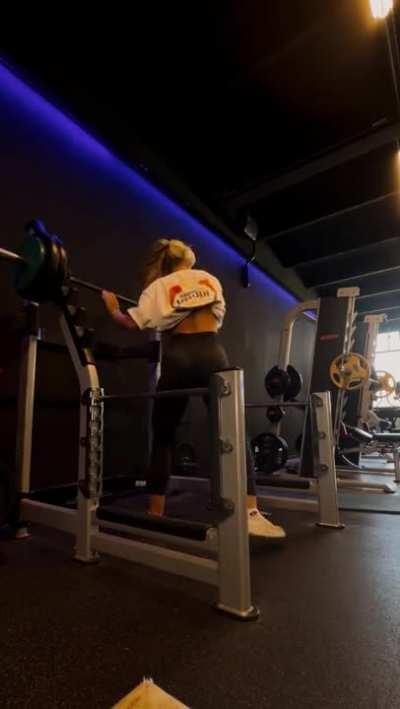 She makes it look so Easy 