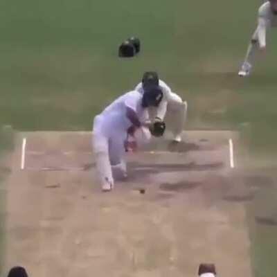 Pietersen absolutely rekts Paine (via his Instagram @kp24)