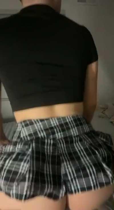 skirts are better with nothing under ;)