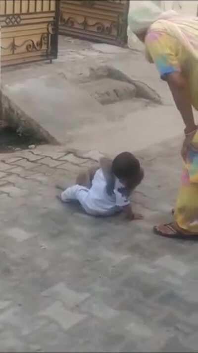 Look at me, I'm the Mama now!