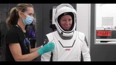 Remixed new Crew-1 training footage ahead of today's Commercial Crew briefing … feels about right