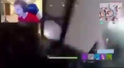 Ayo what is Ninja doing? (Low quality Gore)