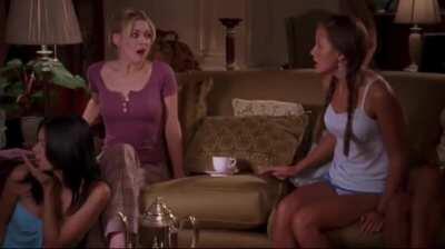 Am I the only one who keeps laughing like an idiot for this scene?