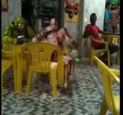 N sei como esse lugar ainda está vivo