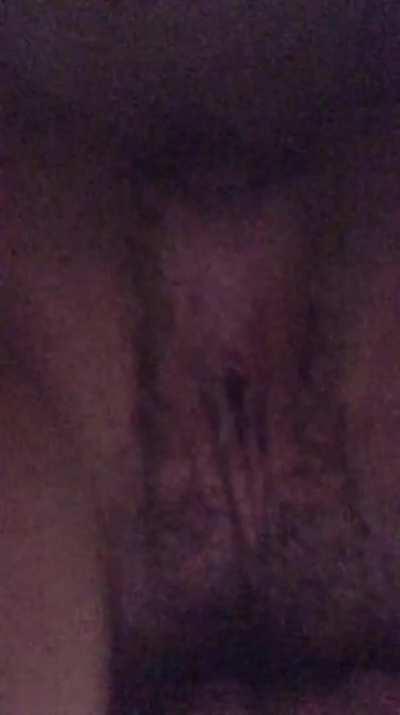 a little cutie pooping 🥰