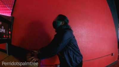 It’s holding on for dear li[f]e! (OC)