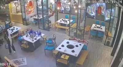 Chinese martial art makes justice in sushi shops