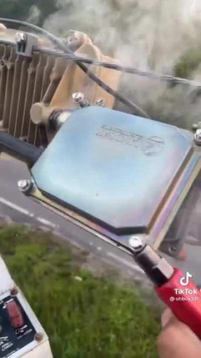 I don't think the problem is with the modem this time...