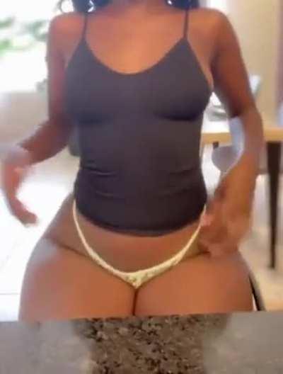 Do you like my thongs? 😉