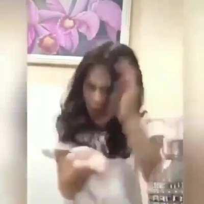 se pega no olho 😳