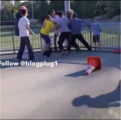 Bully gets fucked up big time by the community 😈😈