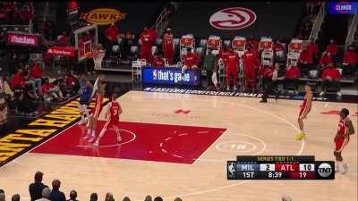 [Highlight] Giannis missed the layup