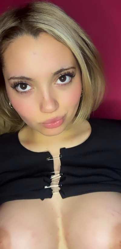 New to reddit, how do I look