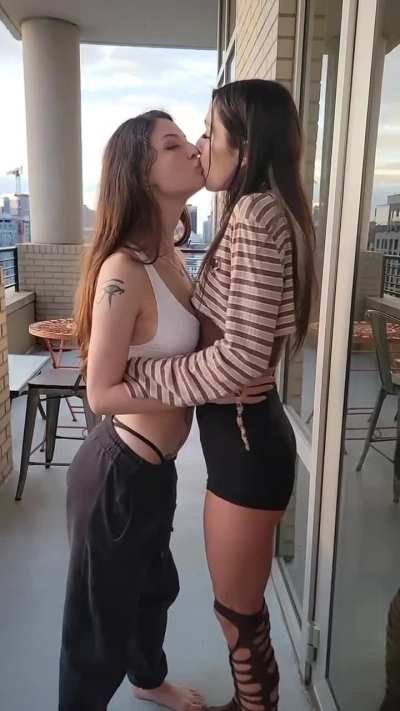 my slutty friends are always the best kissers
