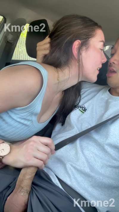 White college girl gave me a handjob in the car