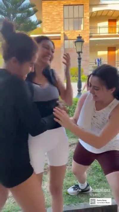 Analyn Barro w/ Sanya Lopez & Cassy Legaspi