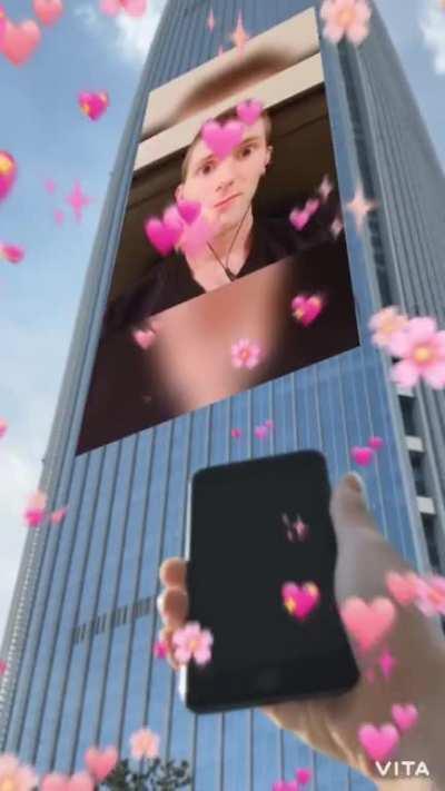 linus on da building