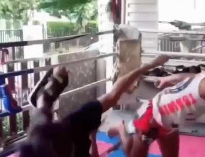 Petpailin Sitnumnoi's reverse sweep