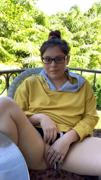 Good morning 🌞 would you eat me out?