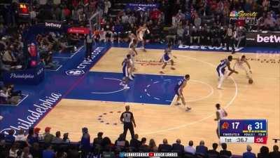 [Highlight] Embiid gets switched on to Devin Booker and plays great defense