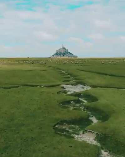 What fairy tale movie is this from? (Mont-Saint-Michel is a tidal island in Normandy, France 🏰 🇫🇷 )