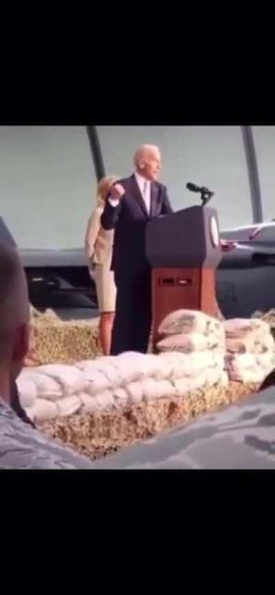 I’m actually kinda hyped about the presidential debates. Woody always defending Biden, but he got smooth brain.