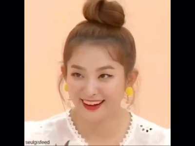 Seulgi laughing for 24 seconds