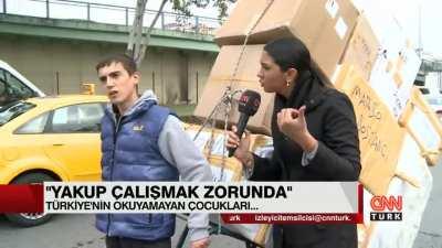 İlk attığım underrated olduğundan bu sefer saf halini atıyorum umarım beğenirsiniz. İlk geniş çaplı editim. Görüş ve öneri ve eleştirilerinize açığım. Yt de 1.4k izlenmeye ulaştım 1 gün içerisinde şuan 700 civarı gösteriyor analizlerde 1.4k gözüküyor sanı