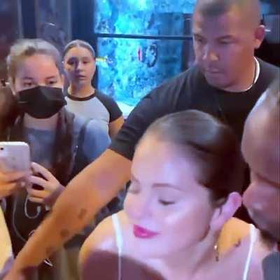 Selena Gomez à Paris est magnifique