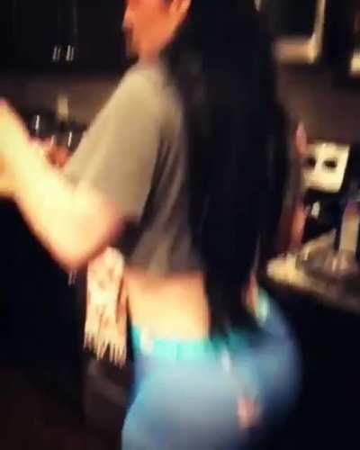 Cookin + shakin. Good combo 🔥