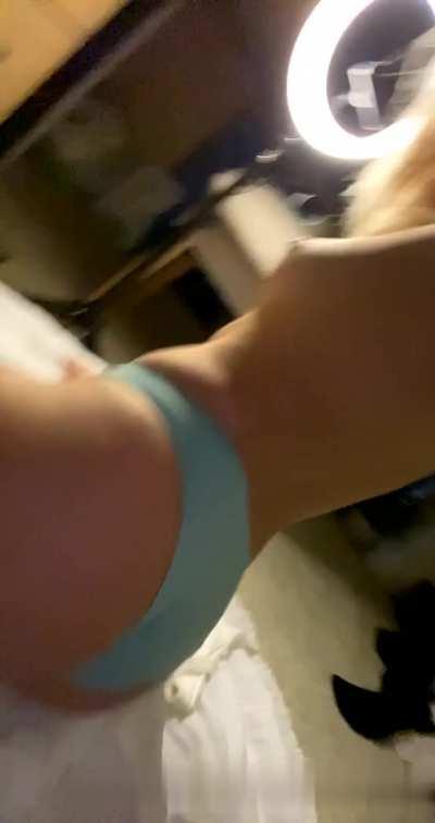 Sending my dildo vid to whoever like this😋(Yes i'm actually sends) S.C>novaqdh