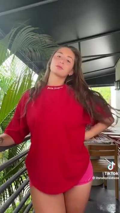 Don’t Blink • @itsrubyreidxox