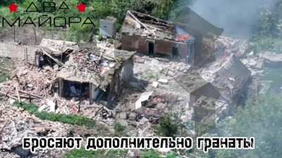 Russian assault on Ukrainian position using FPV and Molniya-2 drones and infantry by 