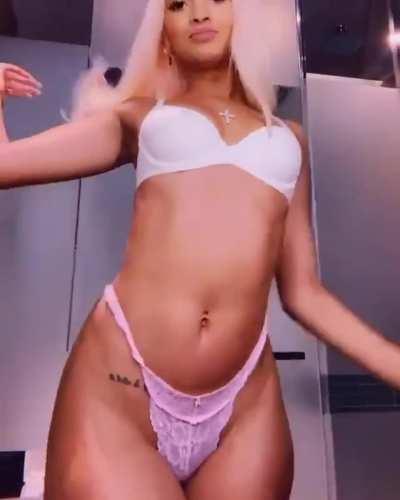 Edwina's Banging Body 💥