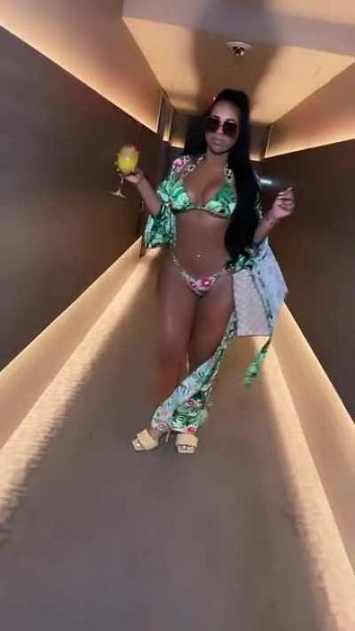 Kimbella (@kimbellamatos)