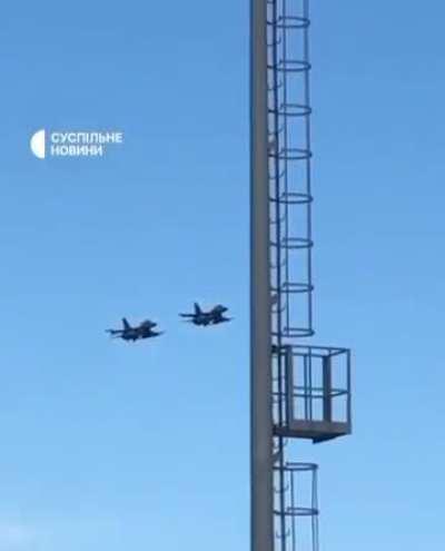Ukrainian pilots of F-16 fighter jets training in Romania