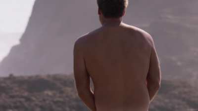 Emma Leonard - 800 Words S01E05 (AU-NZ2015) (1/2) - Later in the series, surfer George meets Tracey again, joins her and get to talk