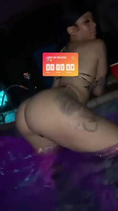 Paris twerking in a thong