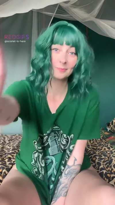 Would you rather fuck cute Scarlet or slutty Scarlet?