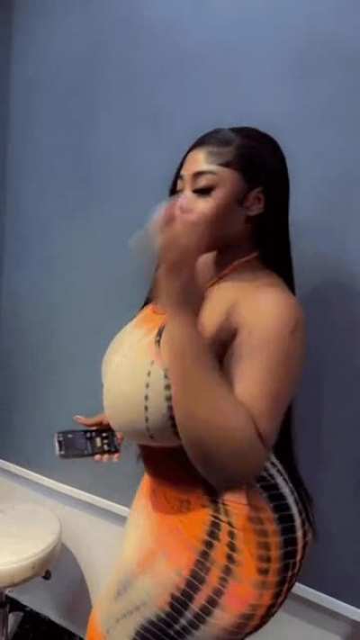 Bad gurl. Sexy body 😍