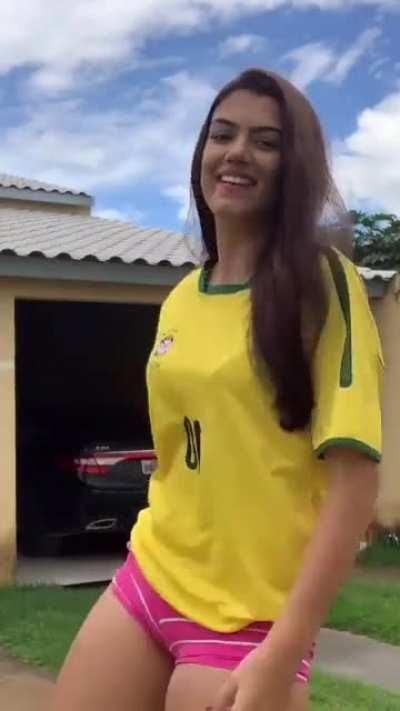 Victtoria Medeiros (@victtoriamedeiros)