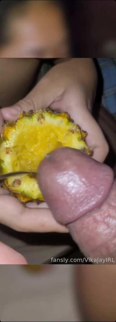 BBC Cum makes Pineapple taste better 💦🍍😋
