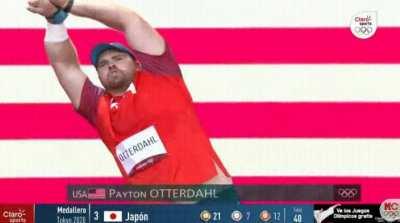 Yet another One Piece fan at the olympics! SUUUUPER!